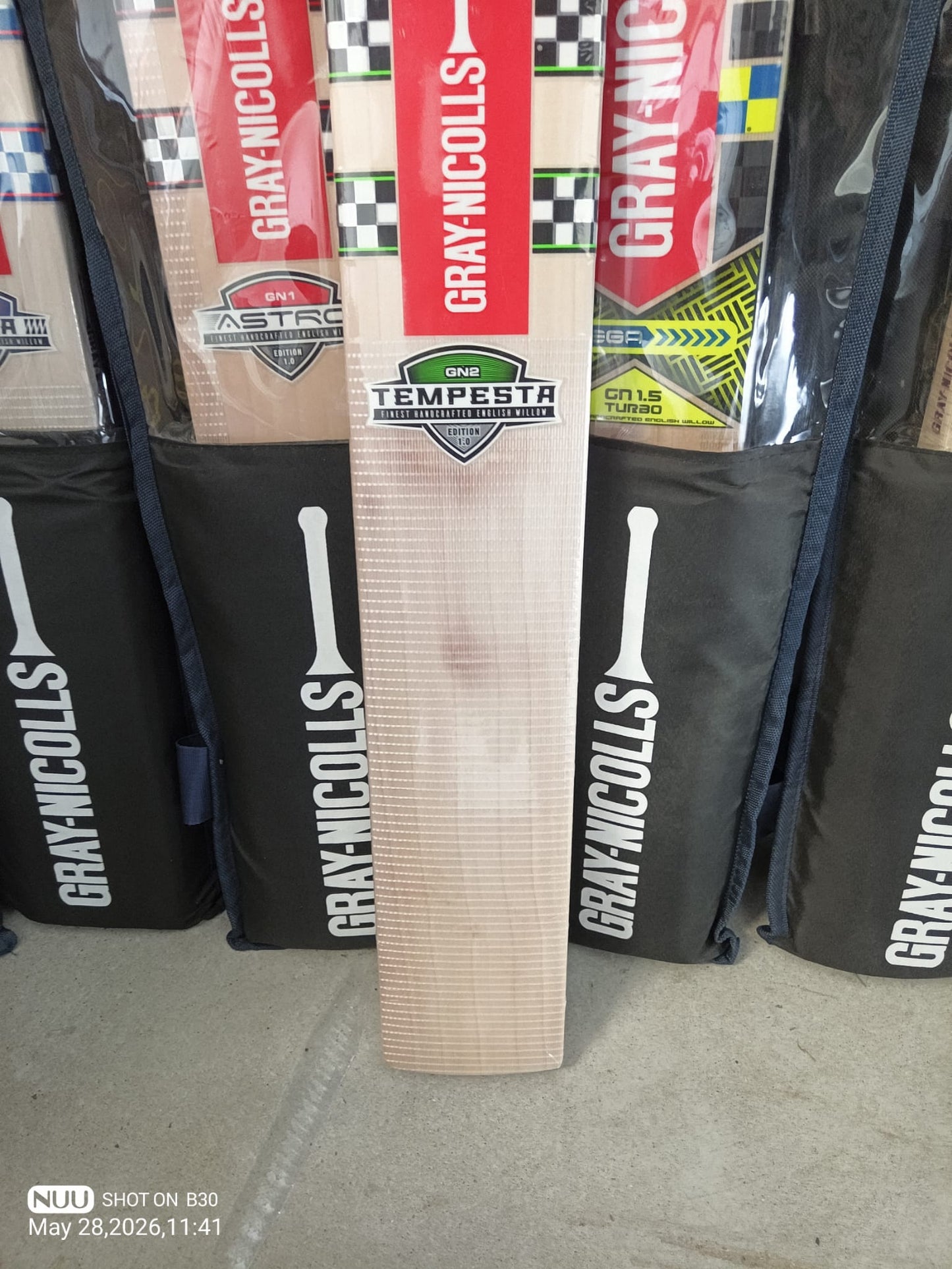 Gray Nicolls Tempesta English Willow Cricket Bat