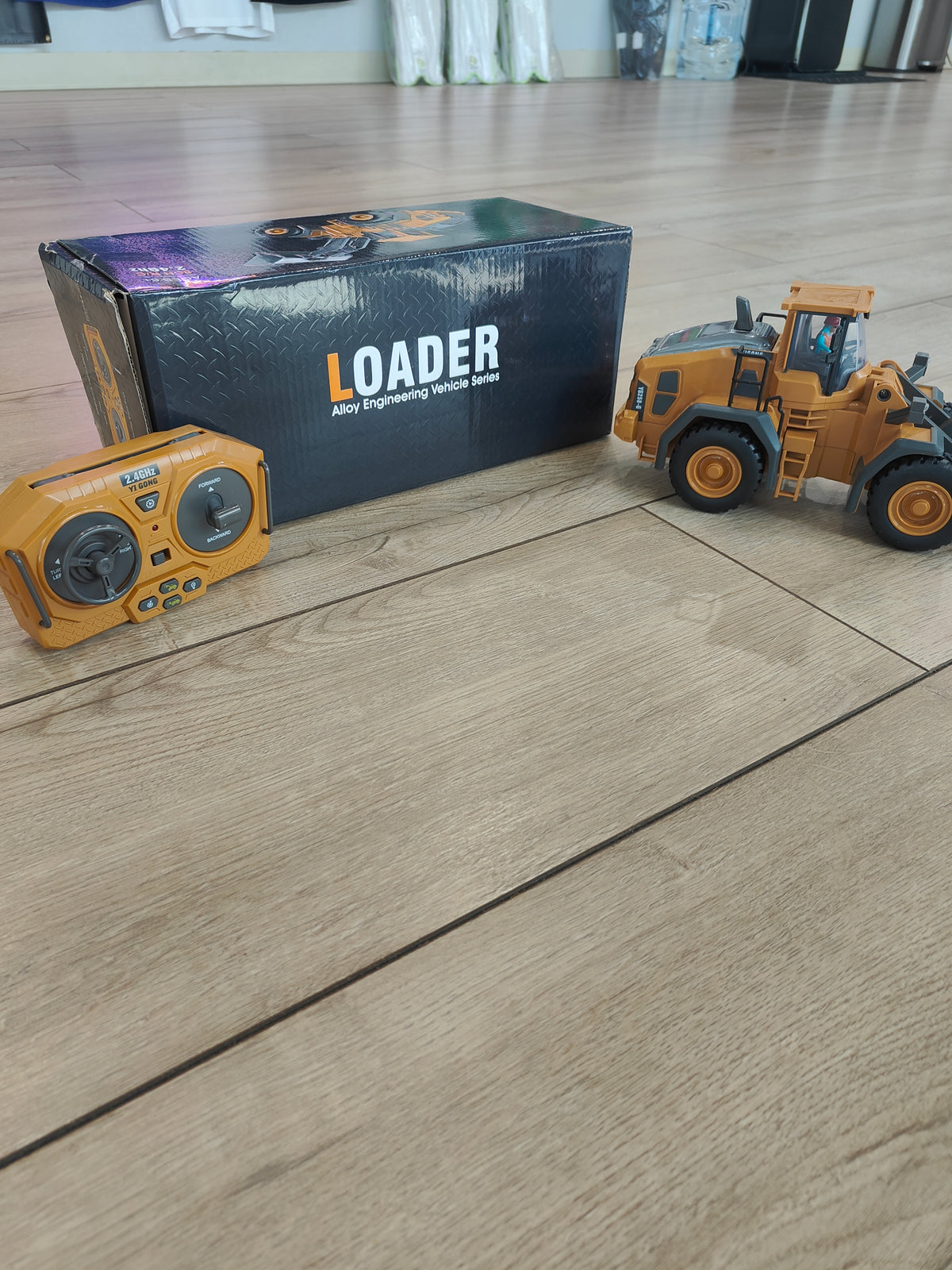 Realistic RC Loader for Kids 6+