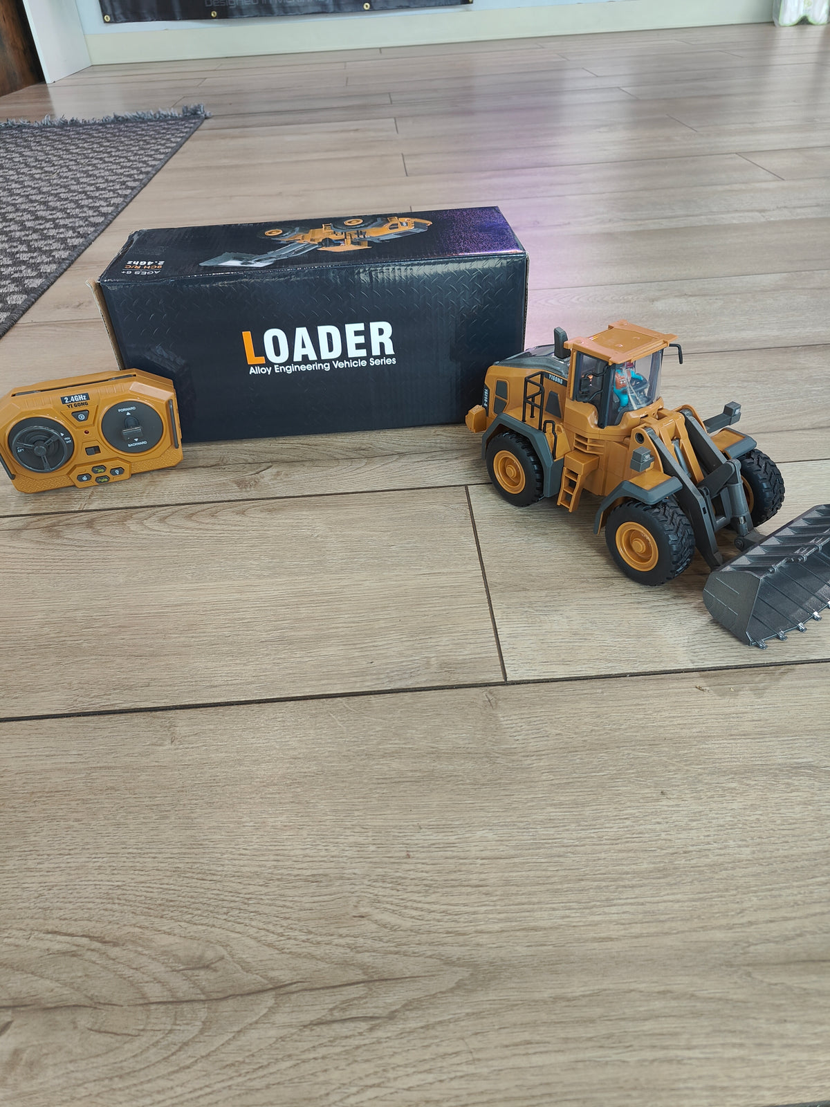 Realistic RC Loader for Kids 6+